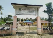 Bohongi Tim Wartawan,Kepsek SMAN1 Panyabungan Timur Kabupaten Mandailing Natal  Matikan WhatsApp Di Duga Menghindari Konfirmasi Kasus Korupsi dan Penggelembungan Murid