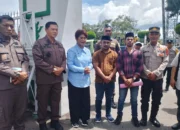 LSM pelopor desak satker wilayah I transparansi soal anggaran preservasi jalan piru- loki iha Kulur.